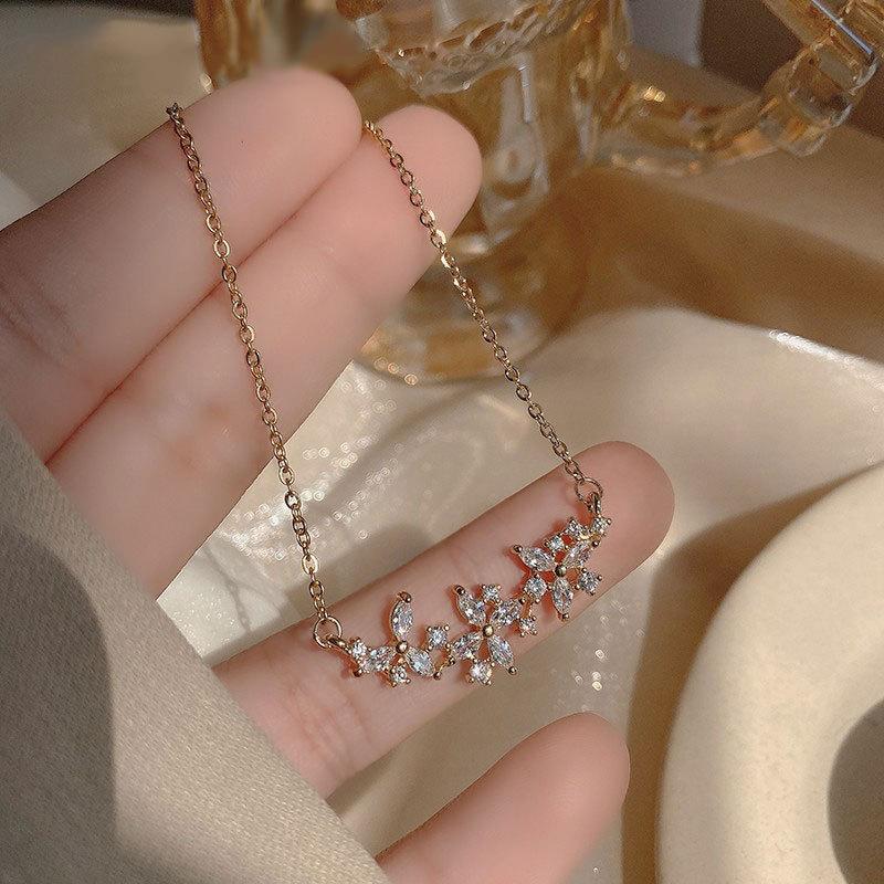 Цирконий Цветок Ожерелье Легкий Роскошный Нишевый Дизайн Новогодний Трендовый Ключица Свитер Цепь