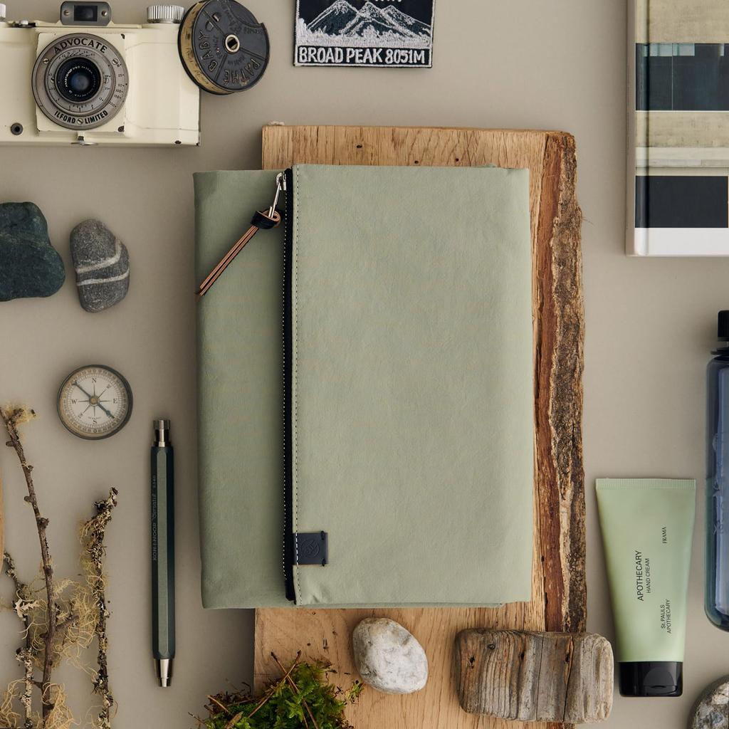 Hobonichi Techo Cousin (A5) Notebook Cover, Tragen/Oakmoss