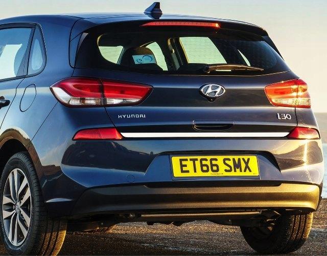 Hyundai i30 III 16- CHROME STRIP Chromed TAILGATE