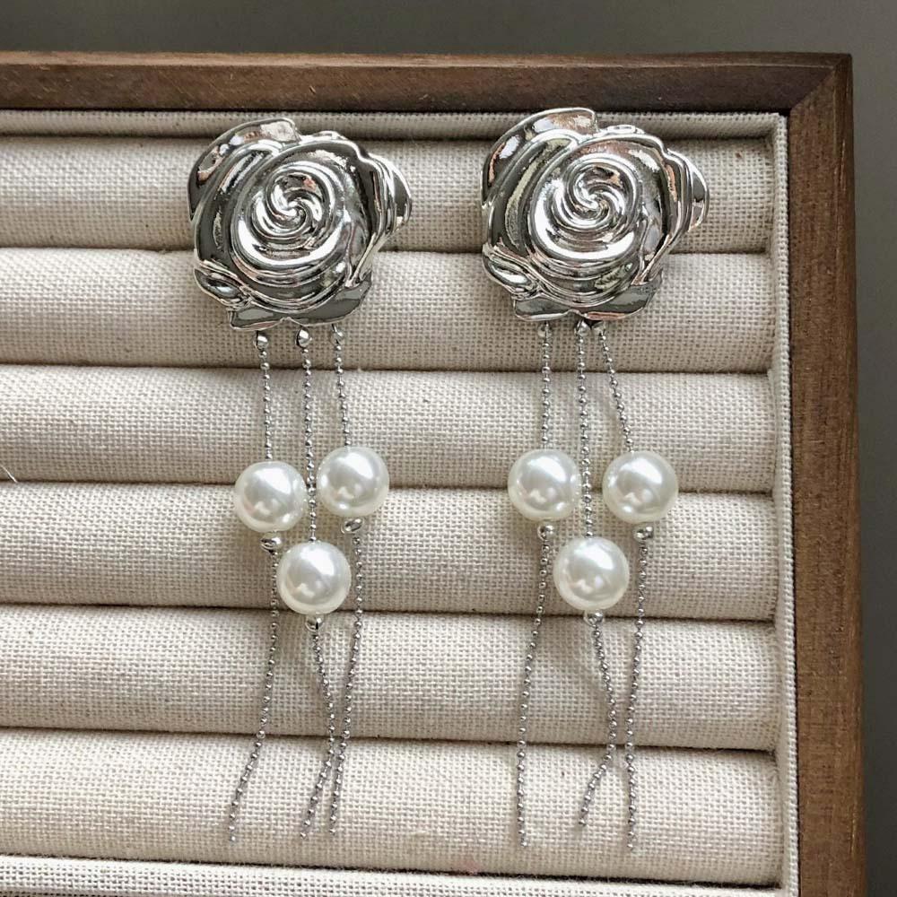 European and American Retro Long Rose Pearl Earrings, Metal Silver Fringed Light Luxury Stud Earrings for Women