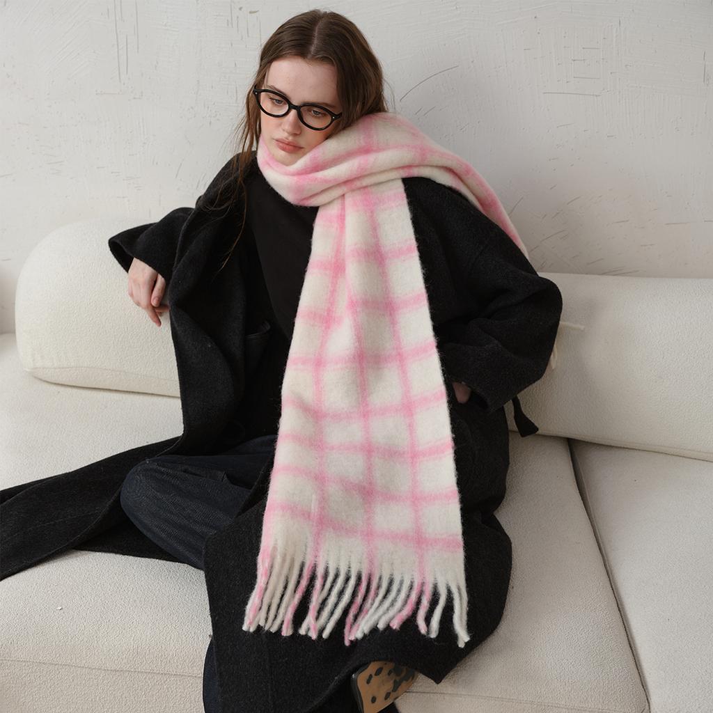Designer wool plaid scarf women's autumn and winter increase the soft and simple atmosphere pink plaid scarf shawl