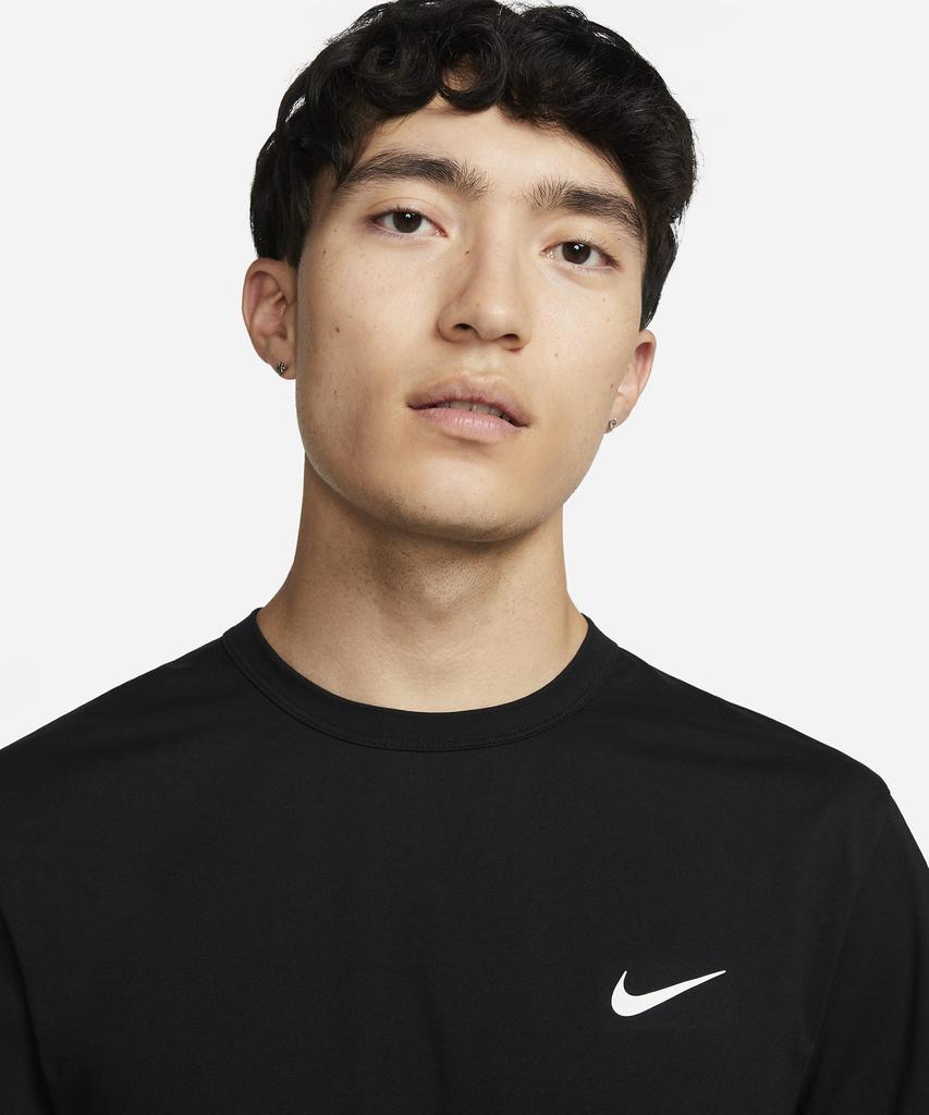 Nike Фитнес-топ с коротким рукавом Nike Dri-Fit UV Hyperverse, размер M - Черный:Белый / Dv9840-010
