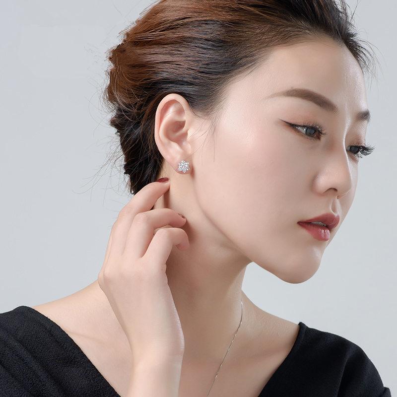 Серьги-гвоздики в форме снежинки из серебра 925 пробы, модные рождественские серьги с бриллиантами и сверкающими украшениями