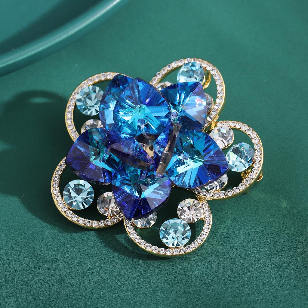 High-End Fashion Diamond-Encrusted Flower Brooch Temperament Versatile Suit Pin Brooch