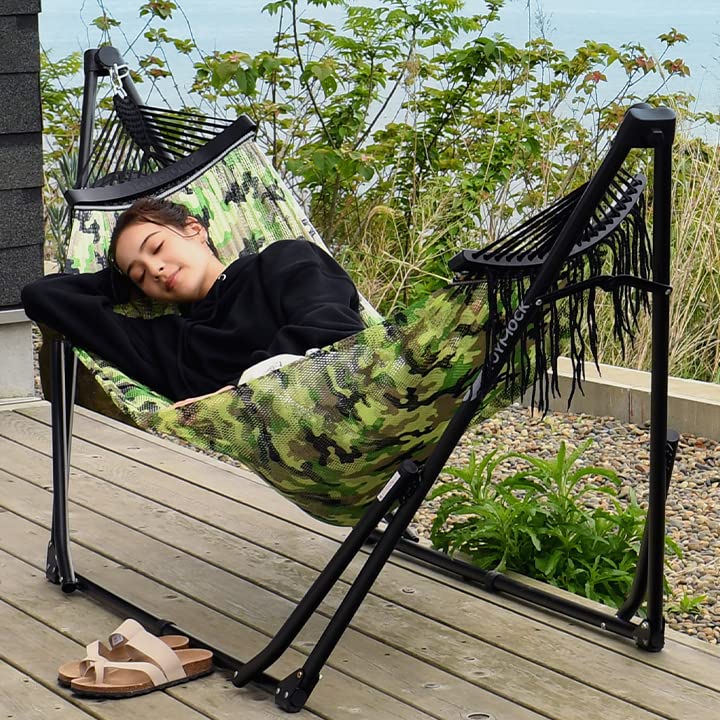 Игрушечный гамак Ш260 x Г80 x В75 см Статическая грузоподъемность 100 кг В комплект входит сумка для хранения Сетчатая ткань Камуфляжный рисунок Зеленый MOZ-28-02