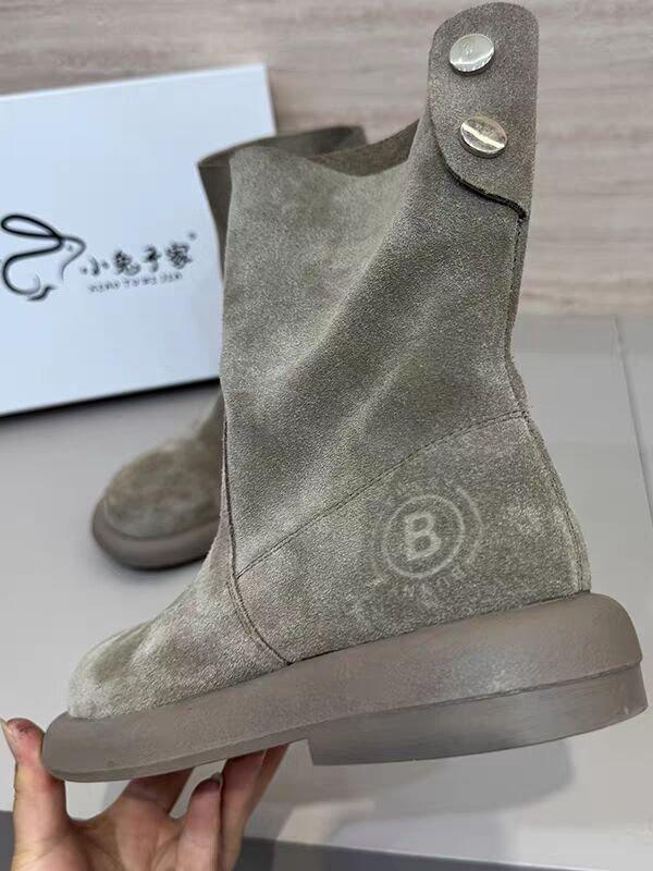 Корейская версия женских ботинок Мартин на толстой подошве 2025 осень новые ботинки в британском стиле для маленького роста универсальные ботинки Мартин для ж