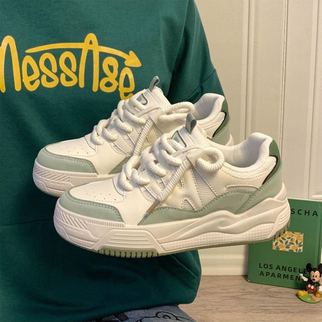 Весна и Осень 2024 маленькие белые туфли женские студенческие спортивные туфли на плоской подошве нишевые оригинальные женские туфли повседневные кеды женские универсальные