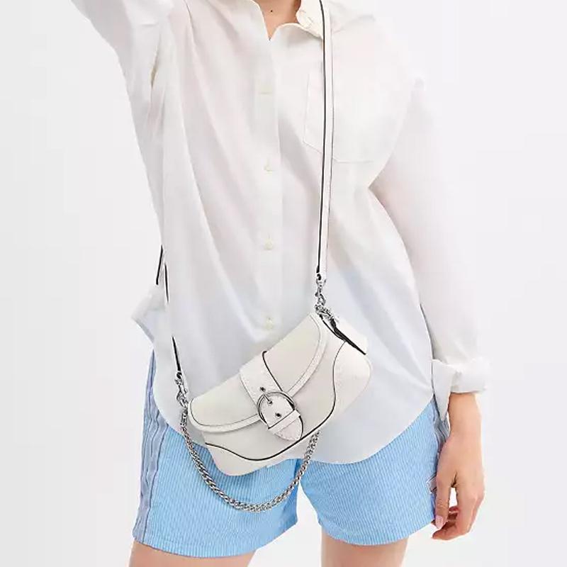 Coach Сумка Soho flap 25 классическая на цепочке для дальнозорких, плечевой ремень, покрытый холст и коровья кожа, женская, средняя, белая