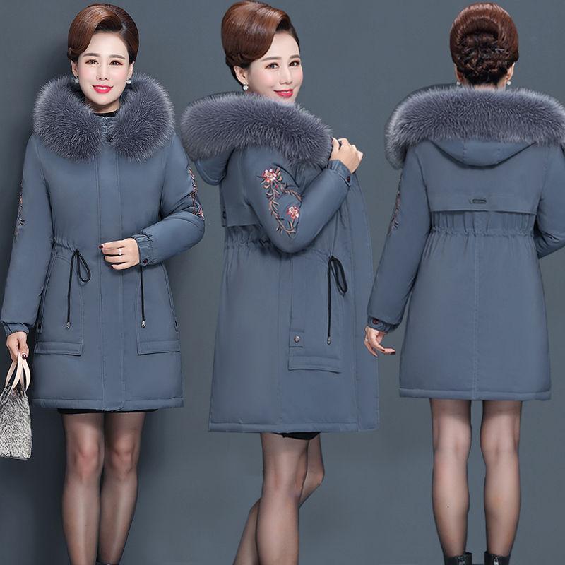Зимнее пальто для матери в западном стиле, женская куртка среднего возраста и пожилого возраста с длинным большим меховым воротником, благородная толстая пуховая куртка