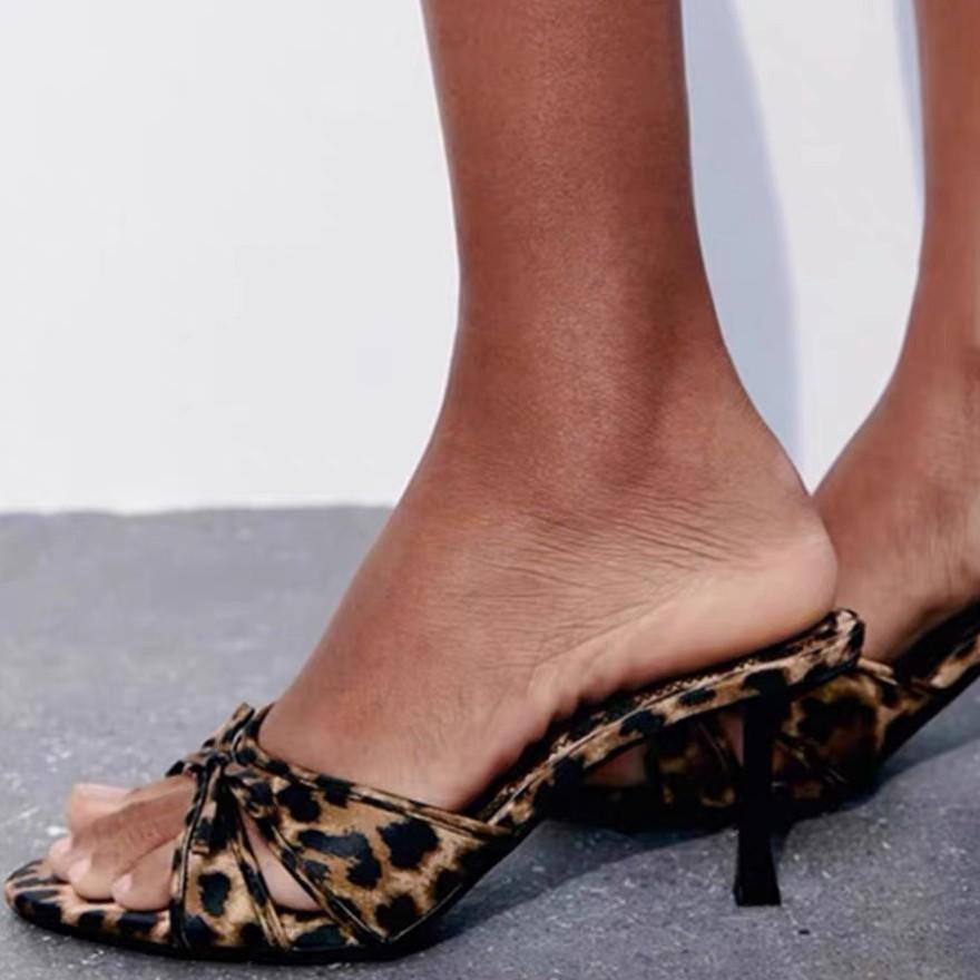 Spice girl leopard print cool slippers women wear bow open-toed high-heeled sandals stiletto one-word slippers
