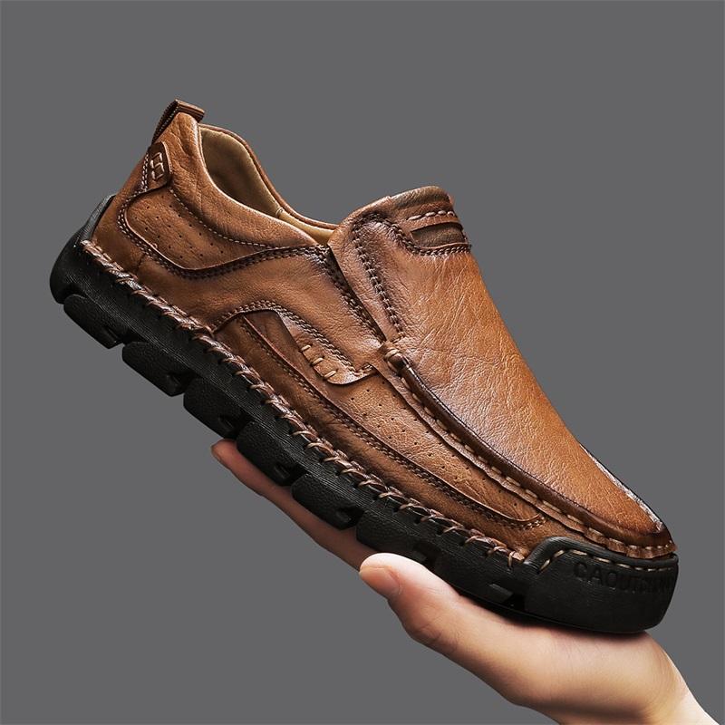 Fashion Comfortable Men's Soft-Soled Slip-On Flats Casual Leather Loafers Versatile Business Shoes Non-Slip Male Hiking Shoes Moccasins