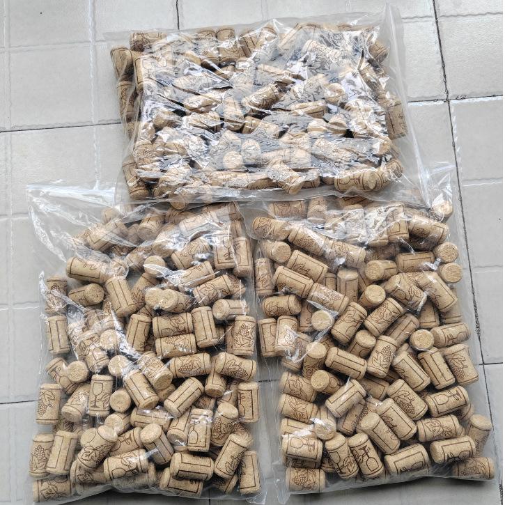 Высокоплотные натуральные синтетические пробки для винных и шампанских бутылок