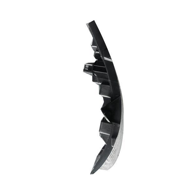 FK7B-17D742 and FK7B-17D743 turn signals fit Ford Edge models from 2015 to 2020.