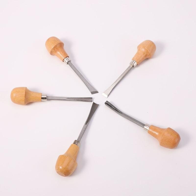 Полный набор из 16 резцов для резьбы по дереву включает стамески из углеродистой стали, напильники, молоток, портативную сумку для хранения.