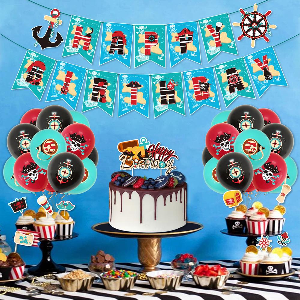 Украшения для пиратской вечеринки включают баннеры для торта, воздушные шары из латекса и алюминиевой фольги