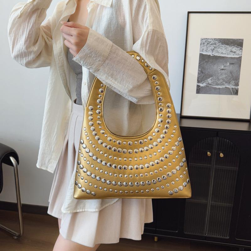 Bags Women's Bags European and American Punk Style Rivets Hand Carry Shoulder Bag 2025 New Large-capacity Women's Armpit Bag