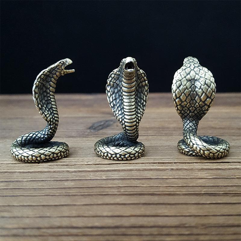 Кобра Маленькие украшения Твердый латунный чайный столик в виде змеи Старинные маленькие медные детали Медные резные ручки Медная посуда Курильница для благовоний