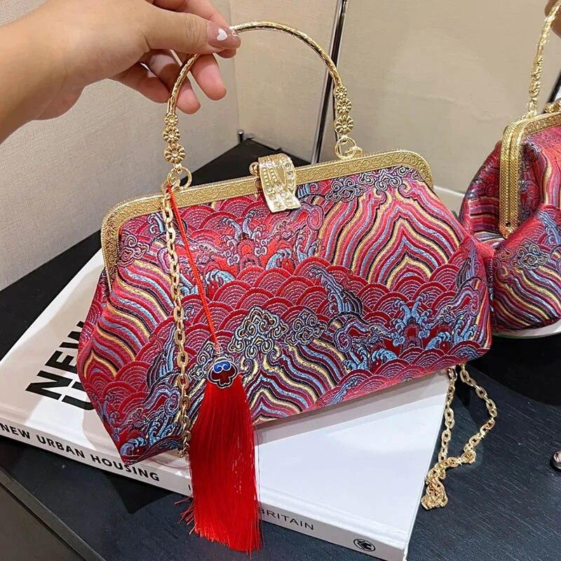 2024 Vintage Women Floral Clutch Designer Lock Shell Clip Handmade Chain Shoulder Bags Crossbody Bags Tassel Glitter Handbags