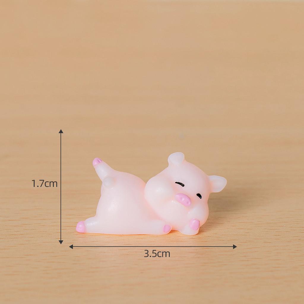 Adorable Miniature Cartoon Pig Figurines Resin Desktop Car Decoration Ornament