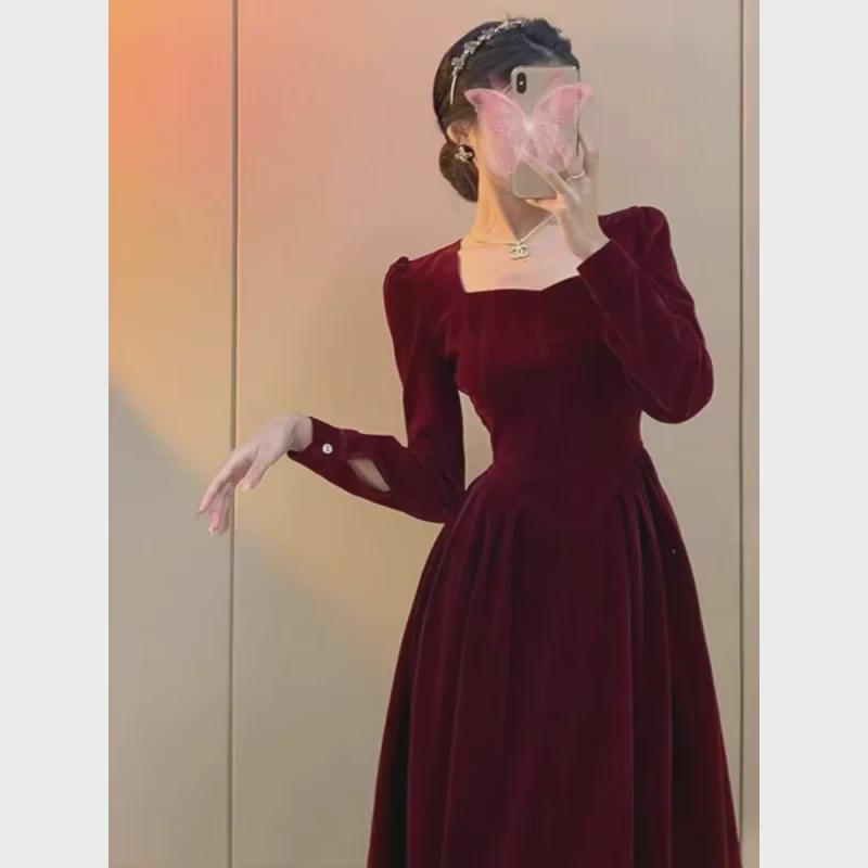 G French Hepburn Velvet Little Black Dress - 2024 Fall/Winter Elegant Waist-Defined Women's Style