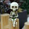 Милая скульптура из смолы в виде черепа Фишера, украшение на Хэллоуин, милая фигурка скелета гнома, небольшой скелет, украшение для сада на открытом воздухе
