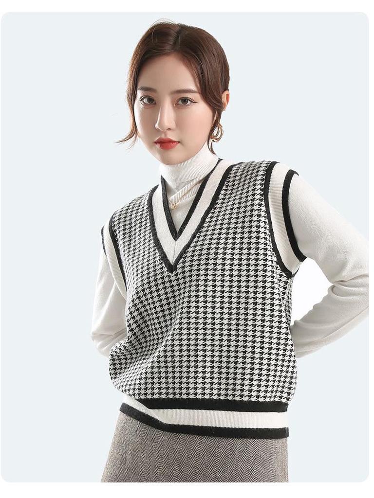 Women's Houndstooth V-Neck Plaid Sweater Vest - Layered, Sleeveless, Loose Fit for 2025