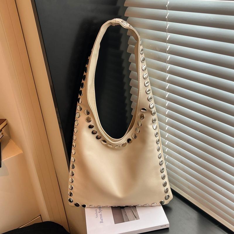 Niche design rivet tote bag women's new fashion high sense commuting fashion versatile shoulder armpit bag