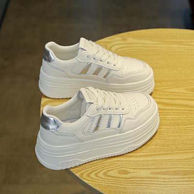 Версия из коровьей кожи ~ маленькие белые туфли, детская весна 2025, новые кожаные женские туфли, толстая подошва, увеличивающая рост, повседневная спортивная обувь для сноуборда