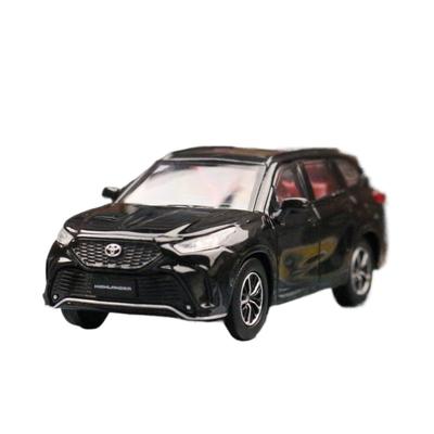 1/64 TOYOTA Highlander XSE Hybrid Миниатюрная модель JKM 1/64 Премиум внедорожник Игрушечная машинка Автомобиль Свободные колеса Литой сплав Коллекция Подарочный подарок