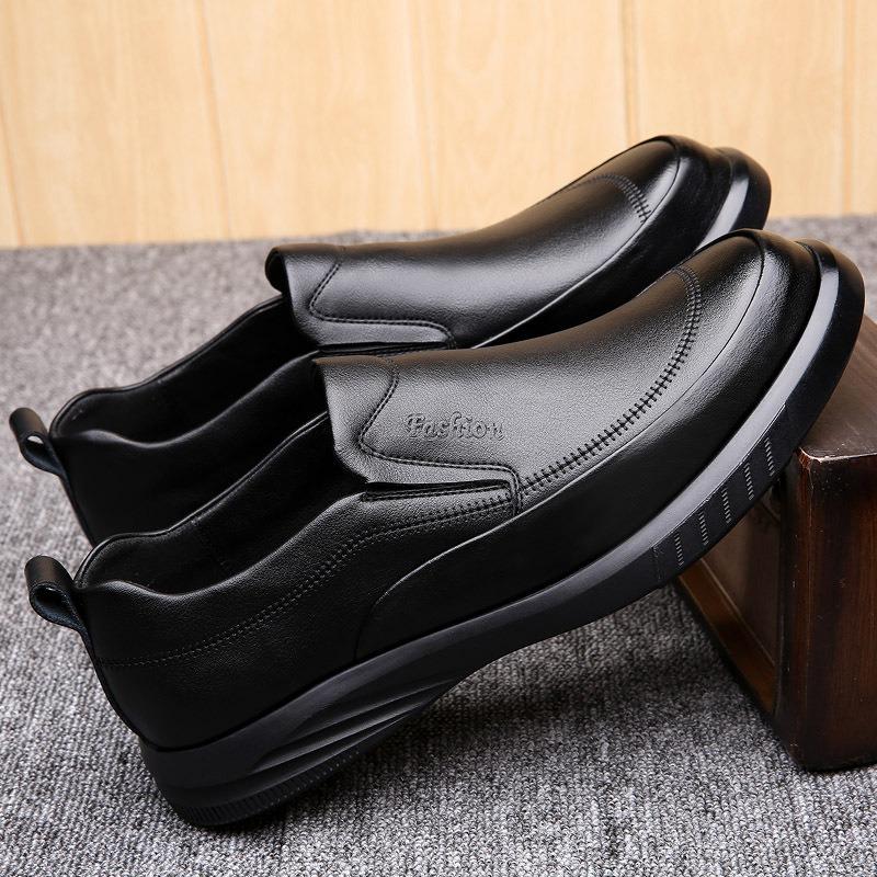 New Leather Shoes Men's Non-slip Soft Surface Soft Sole Versatile Foot Casual Shoes Leather One-pedal Men's Shoes Comfortable