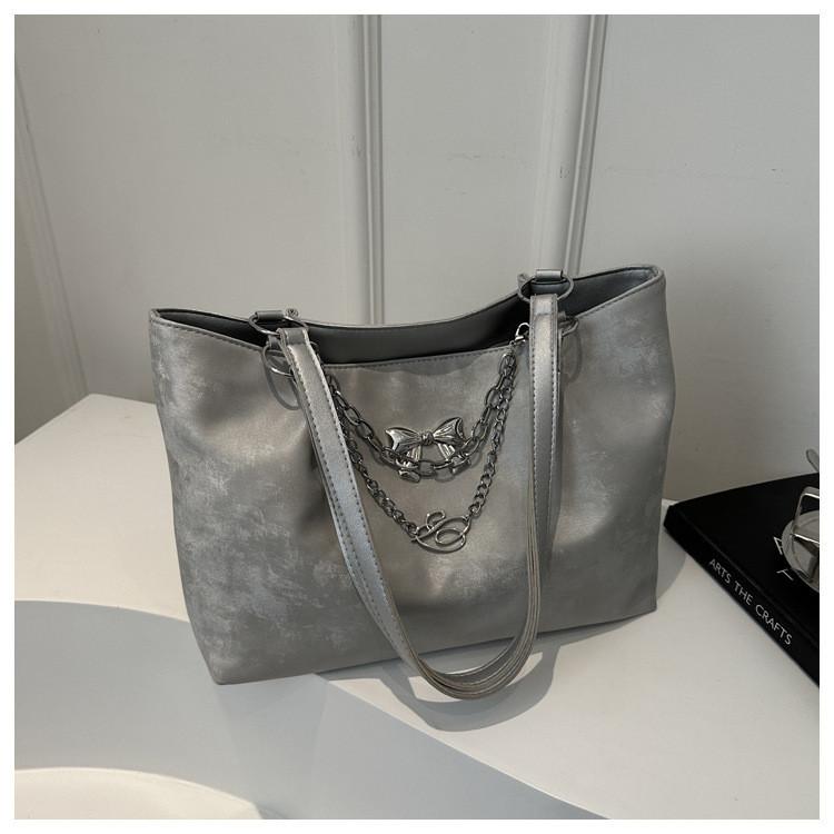 Шикарная женская сумка большой вместимости 2024 Новая цепь Повседневная сумка-тоут через плечо с бабочкой