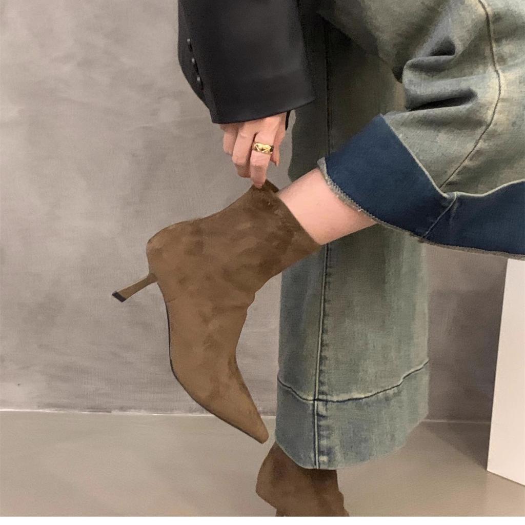 Женские короткие ботильоны на высоком каблуке с острым носом из коричневой замши 2026 года, новые осенне-зимние, французские замшевые ботильоны на щиколотку