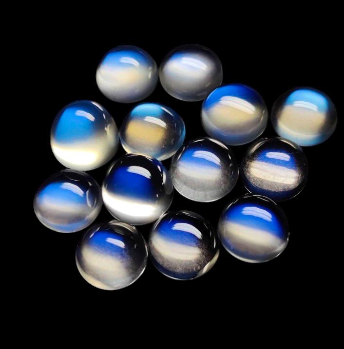 Кабошон из натурального лунного камня 5 мм, калиброванный размер, чистый, яркий, голубой драгоценный камень, лот 7-10 шт.. Целебный радужный лунный камень, россыпной драгоценный камень.