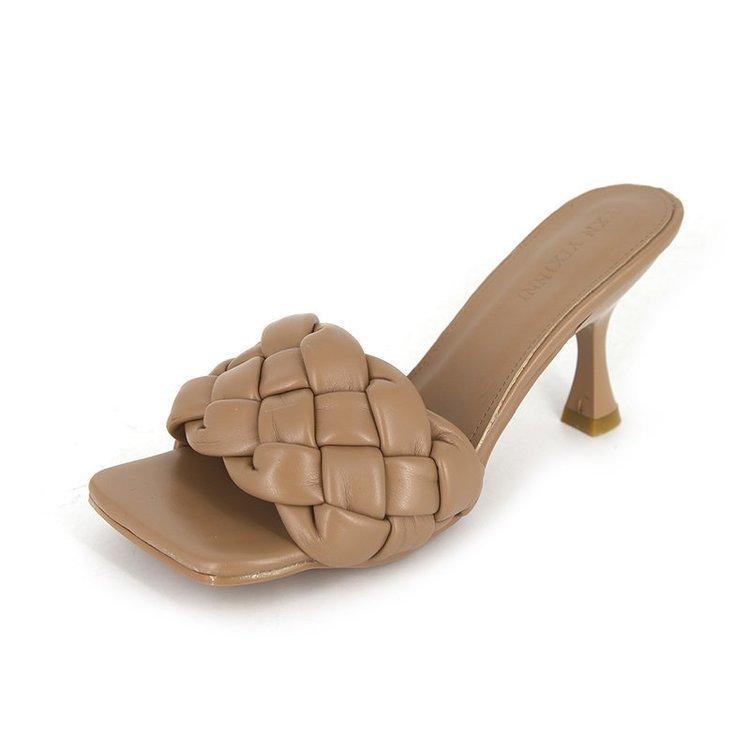 2024 лето новые квадратные туфли с открытым носком в виде ромба модные тапочки фея ветер носить сандалии на шпильке женщина