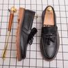 Британский стиль Модные мужские деловые мокасины Повседневная повседневная обувь на плоской подошве Мужская обувь для вождения на открытом воздухе Толстая подошва Износостойкая