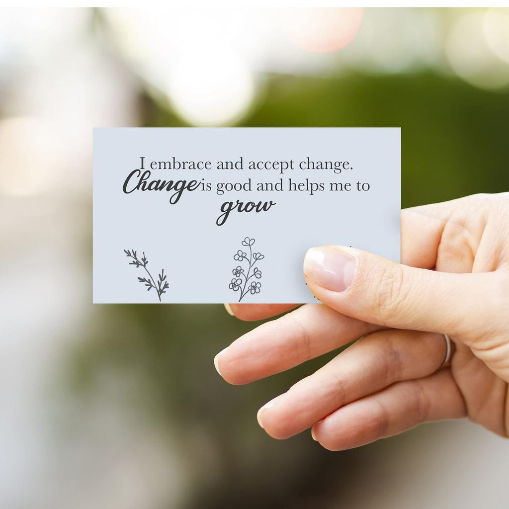 BRYTEFY 100 карточек с утверждениями для женщин. Вопросы, заставляющие задуматься. Уникальные карточки с утверждениями. Медитация для снятия стресса. Уход за собой. Подарок для женщин и мужчин.