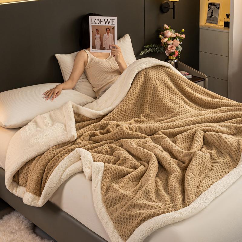 Vintage Jacquard Carved Velvet Throw Blanket Double Layer AB Version Thick Warm Plush Bed Blanket Queen Size Autumn Winter Duvet