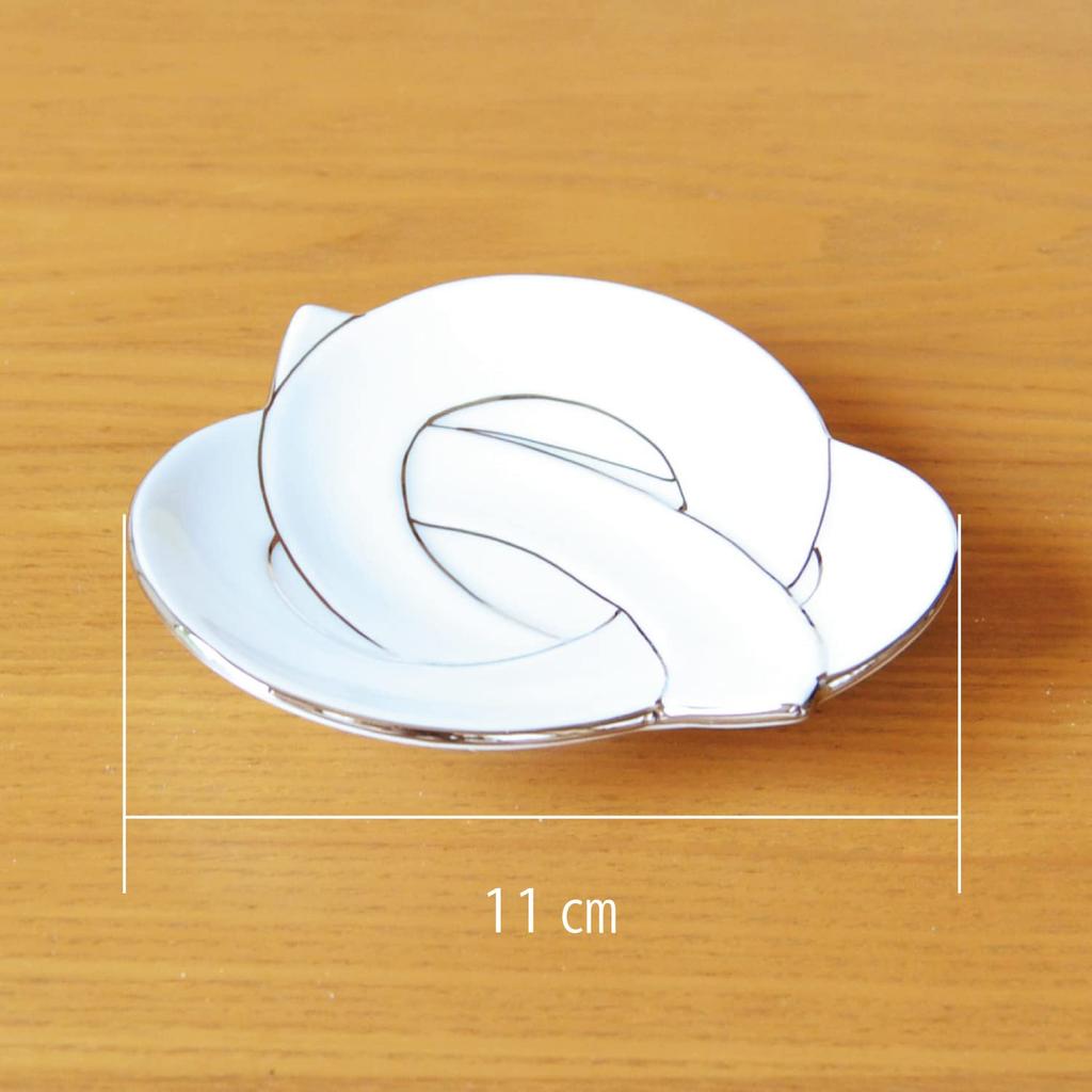 Set of 2 11cm Small Plates for New Year's, Arita Ware, Platinum Wire Bond, Silver, Japanese Tableware, Auspicious Charms