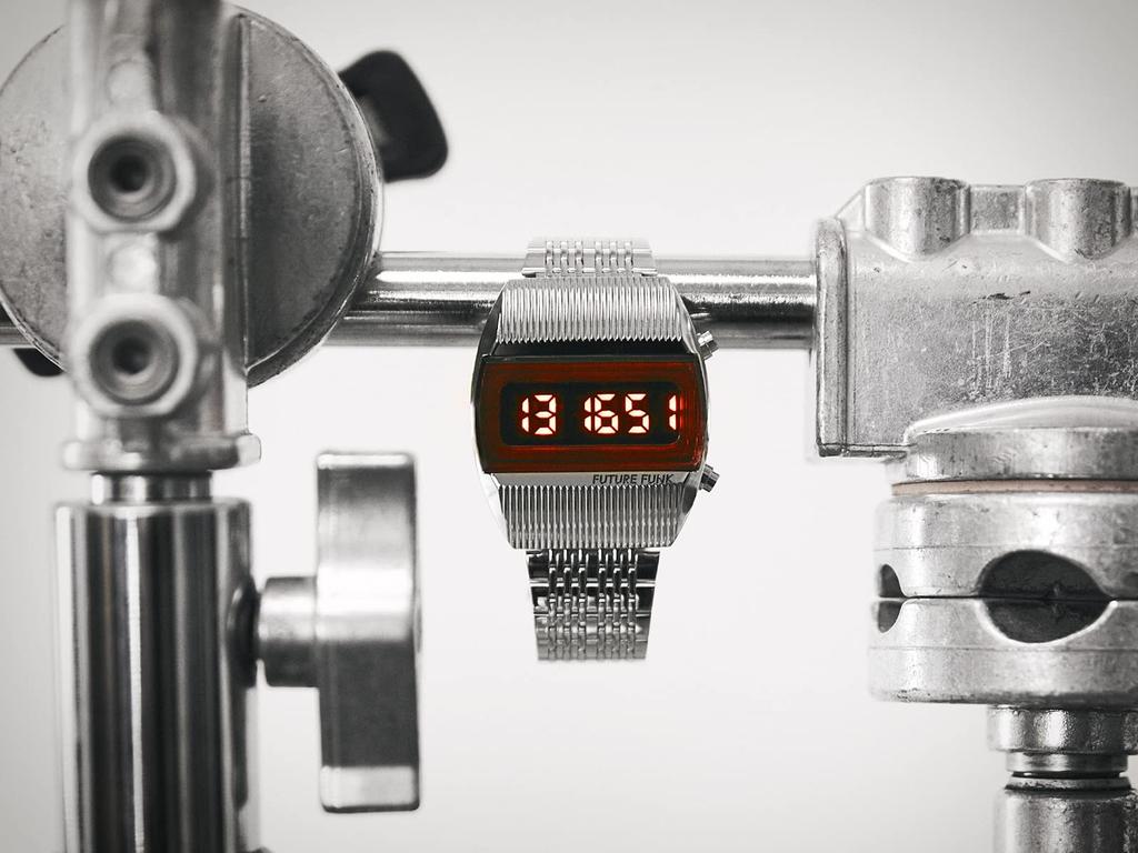 FUTURE FUNK Наручные часы Цифровые часы Космическая эра Гарантия [Аналоговый × Дизайн] Водонепроницаемые, В комплекте от производителя, FF201-SV-MT (Серебряный)