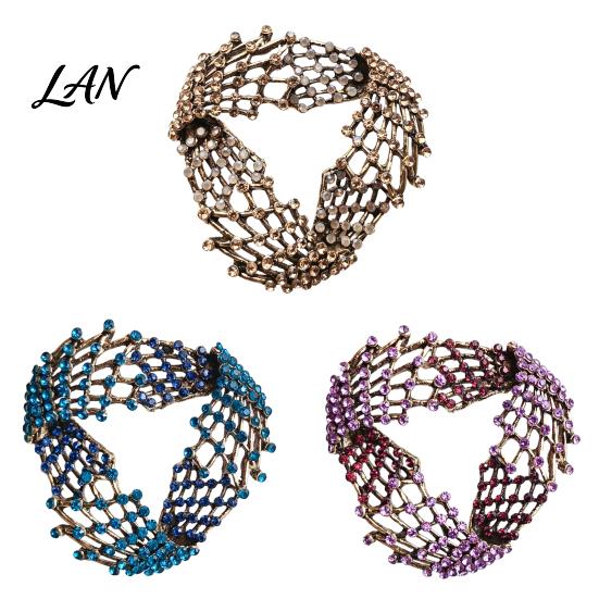 Hollow Loop Brooch Rhinestone Twisting Brooch, Decorative Lapel Pin Clip for Men Women, Sweater Cardigan Coat Suit Jewelry Accessories