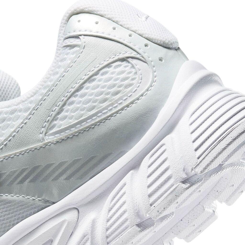 Кроссовки Nike V5 RNR white/black/metallic silver/white