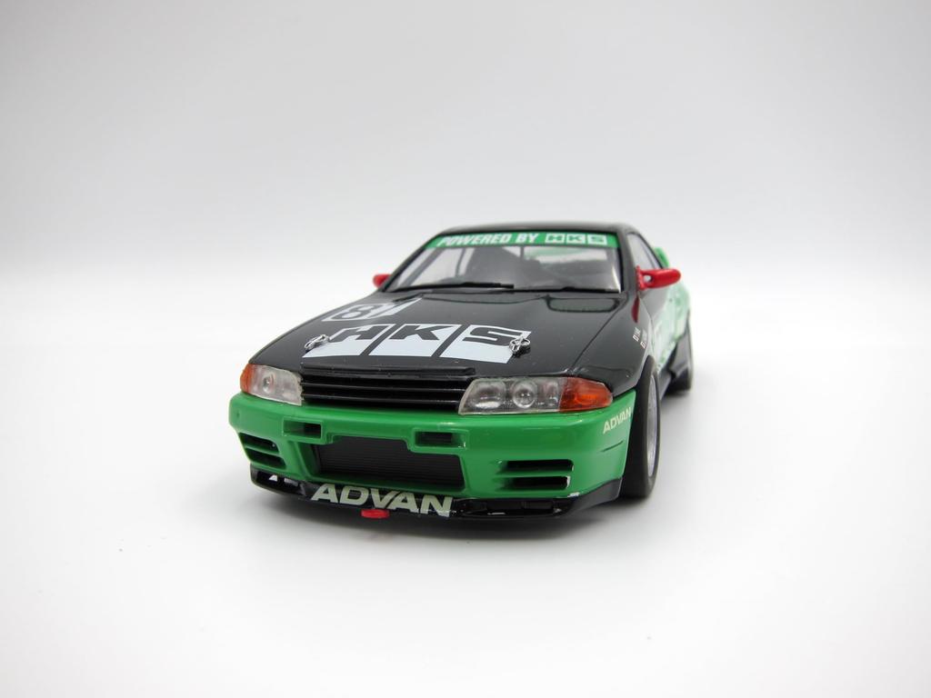 Дюймовая серия HKS SKYLINE пластиковая модель 1/24 №304 (Skyline GT-R [спецификация BNR32 Gr.A] 1992)