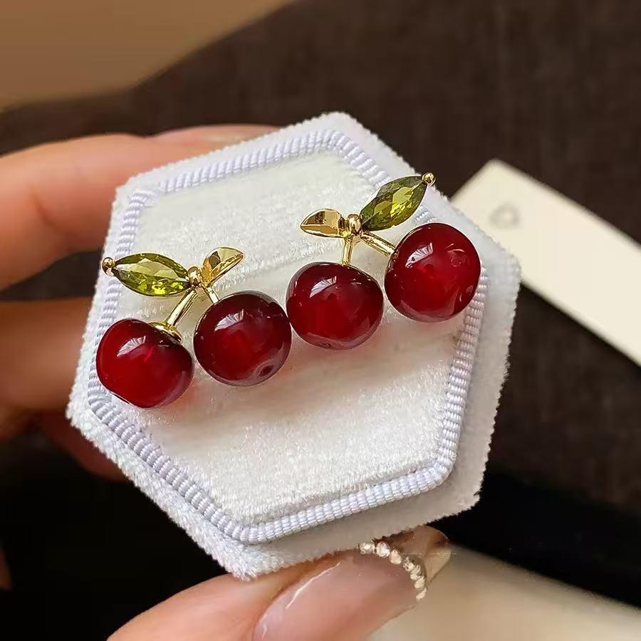 Серьги-подвески из смолы в виде красной вишни, имитация фруктов, для женщин, новый дизайн, милые серьги, необычные аксессуары для девочек
