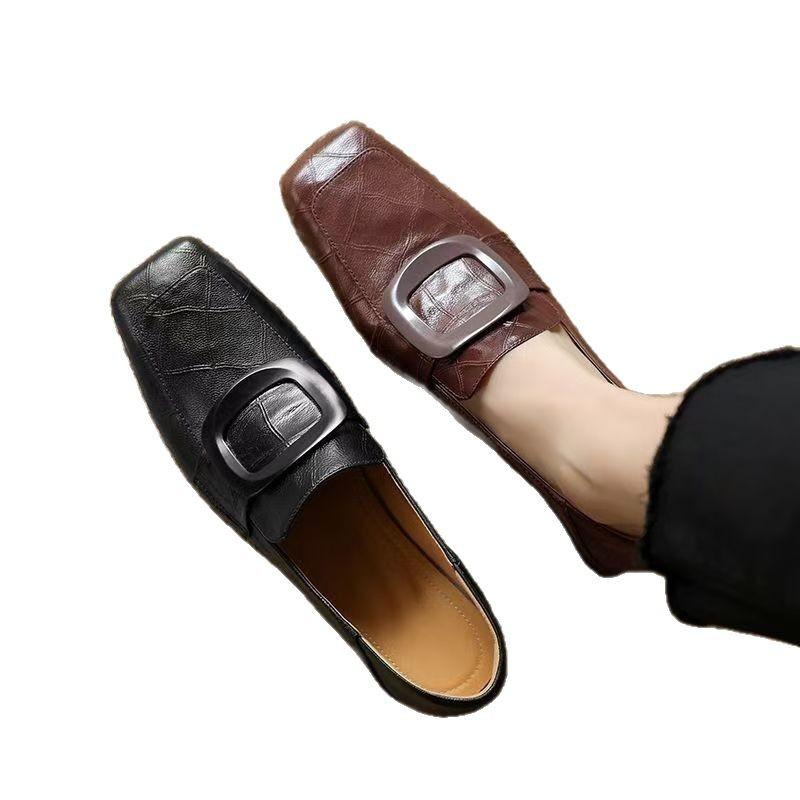 Французские ретро туфли с квадратным носком и глубоким вырезом, новинки весны и осени 2025 года, первый слой мягкой кожи, квадратная пряжка, полная кожа внутри и снаружи