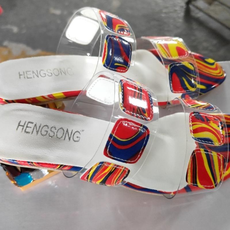 Мода Мода Женская обувь Лето Новые стили Толстые каблуки Высокие каблуки Противоскользящие Удобные тапочки Простые Легкие женские сандалии