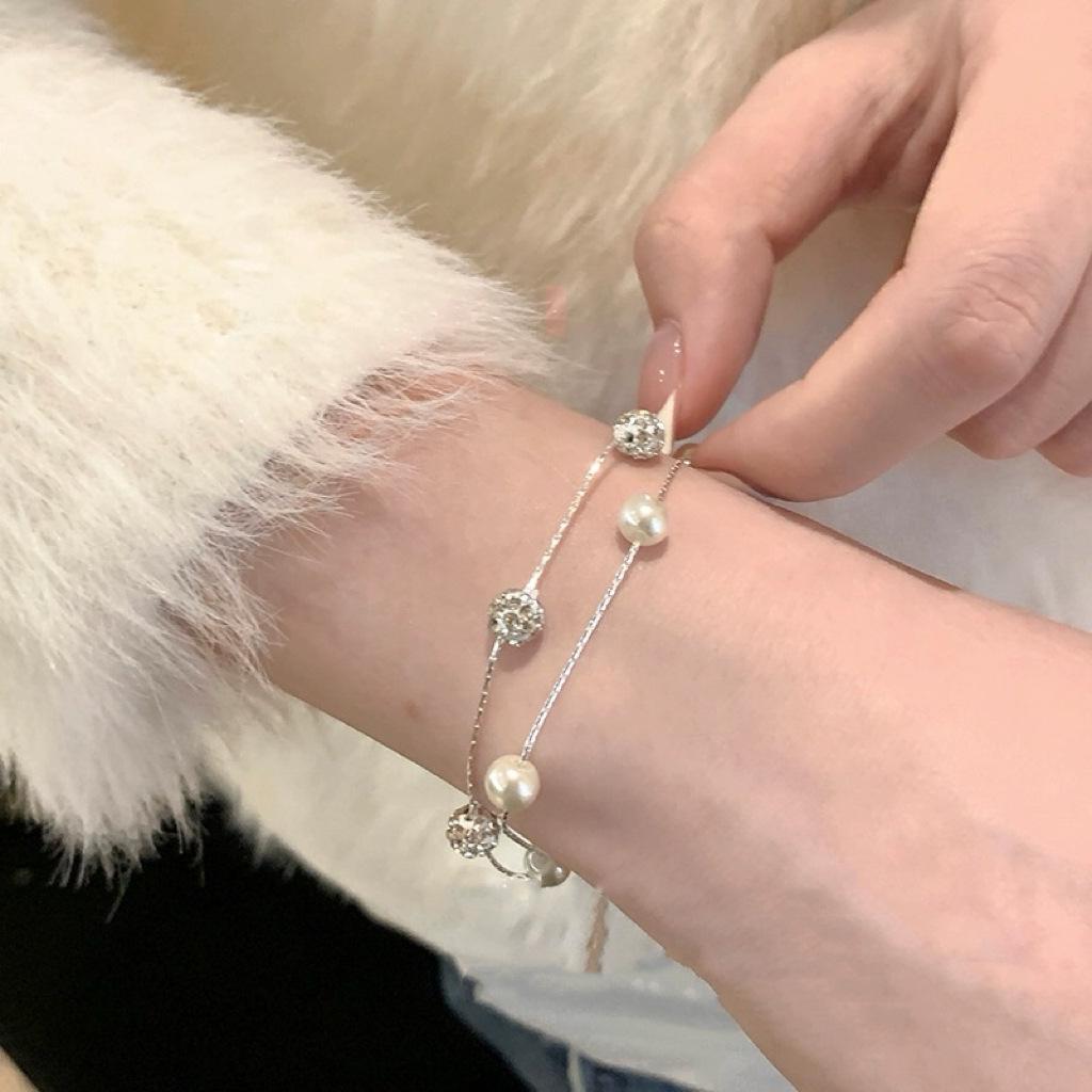 Женский браслет из двухслойного жемчуга и бриллиантов Gypsophila 2025 года — легкая роскошь, высококачественный нишевый дизайн