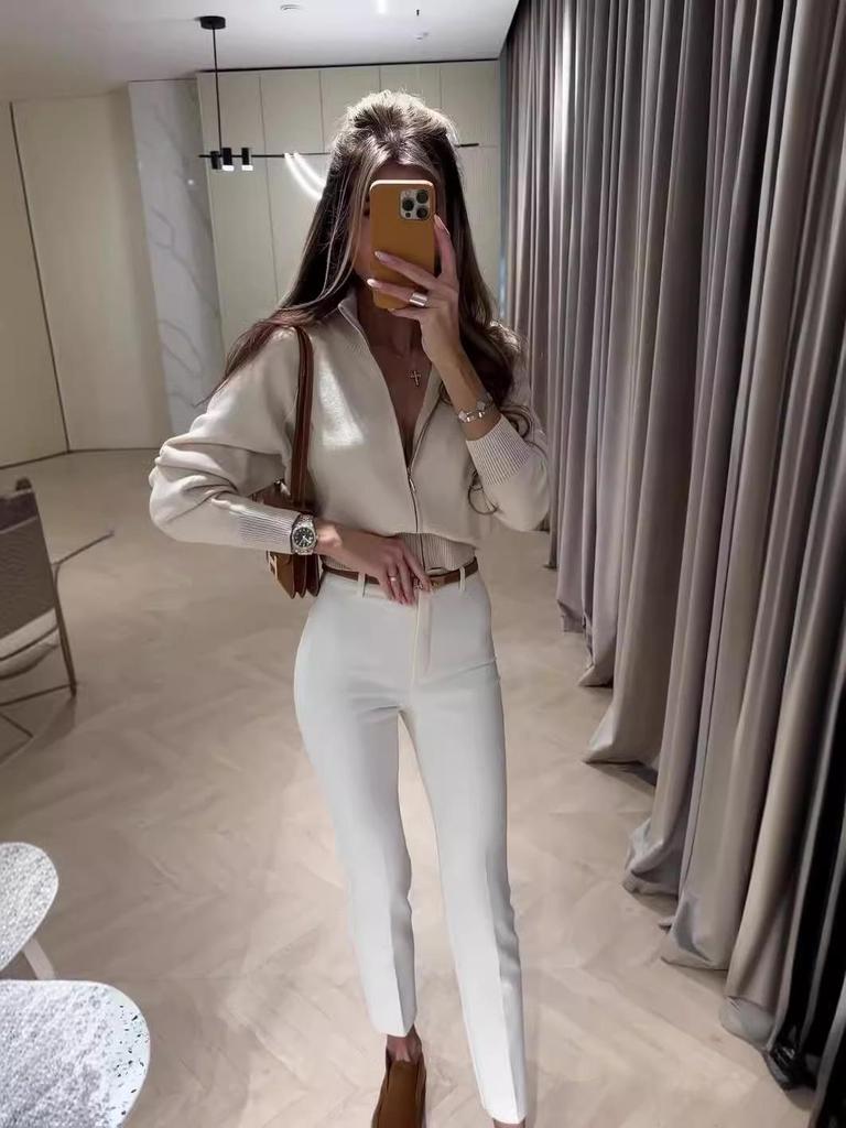 Осень 2024 Женский однотонный укороченный топ с универсальным облегающим кроем