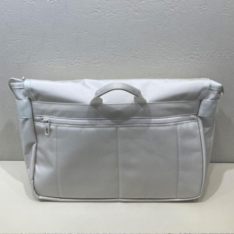 New Balance 3d Messenger Bag Nbgcfss201 Cream
