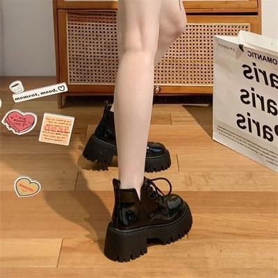 2025 новые супер огненные черные высокие ботинки Martin на толстой подошве женские короткие ботинки в британском стиле на весну и осень одинарные ботинки ins tide