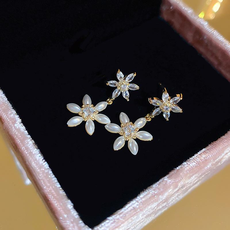 925 Zircon Pearl Snowflake Fringed Earrings Women's French Gentle Temperament Earrings Light Luxury High-end Earrings